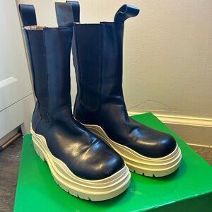 Bottega Veneta Black and White Winter Boots